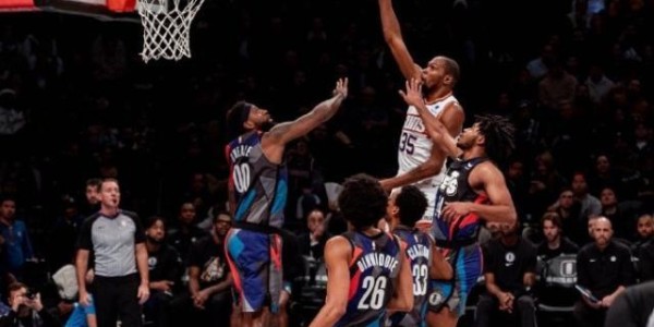 【现场】杜兰特重回布鲁克林 球迷连嘘带喊爱恨交织